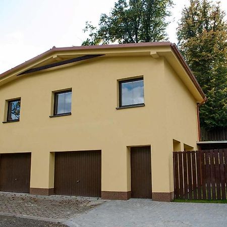 Apartmany Nad Parkem Broumov Eksteriør bilde