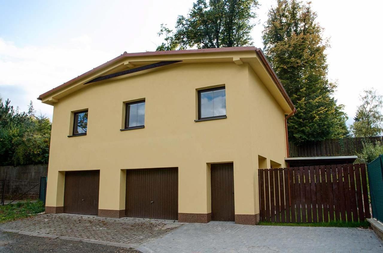 Apartmany Nad Parkem Broumov Eksteriør bilde