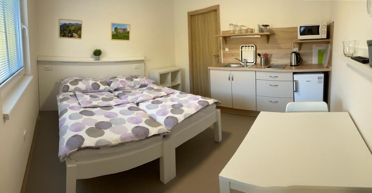 Apartmany Nad Parkem Broumov Eksteriør bilde